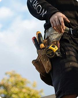 belt with tools