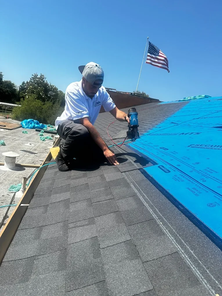 Have a commercial roof issue or need a free inspection